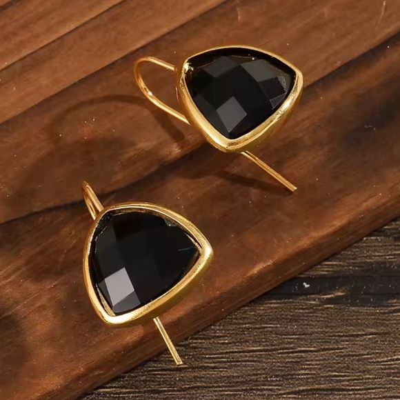 Vintage Black Onyx Gold Earrings - Picture 3 of 7